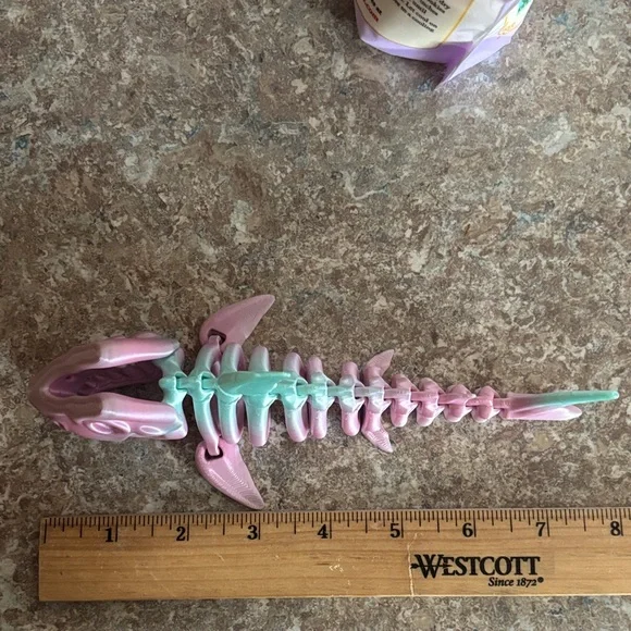 Skark Skeleton Fidget, Toy - Pink & Mint - Picture 2 of 5